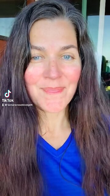 I get Felisa on my natural nails atm.