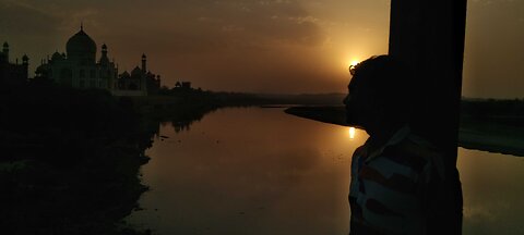 Taj mahal sunset site and best back point views