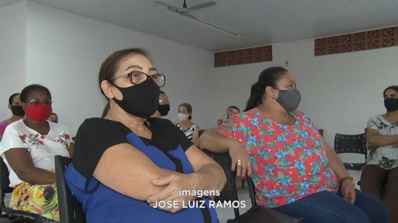 Outubro Rosa: palestra no mês de prevenção ao câncer de mama é realizada em Gov. Valadares