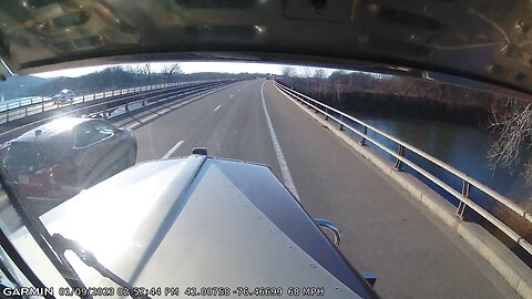 Semi Truck trying to run vehicles off the highway