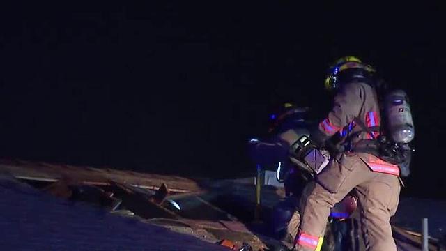 Police investigating possible theft at houe fire