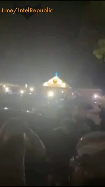 AUSSIES CALL FOR TERRORIST'S HEAD - BRING HIM OUT chants ring repeatedly