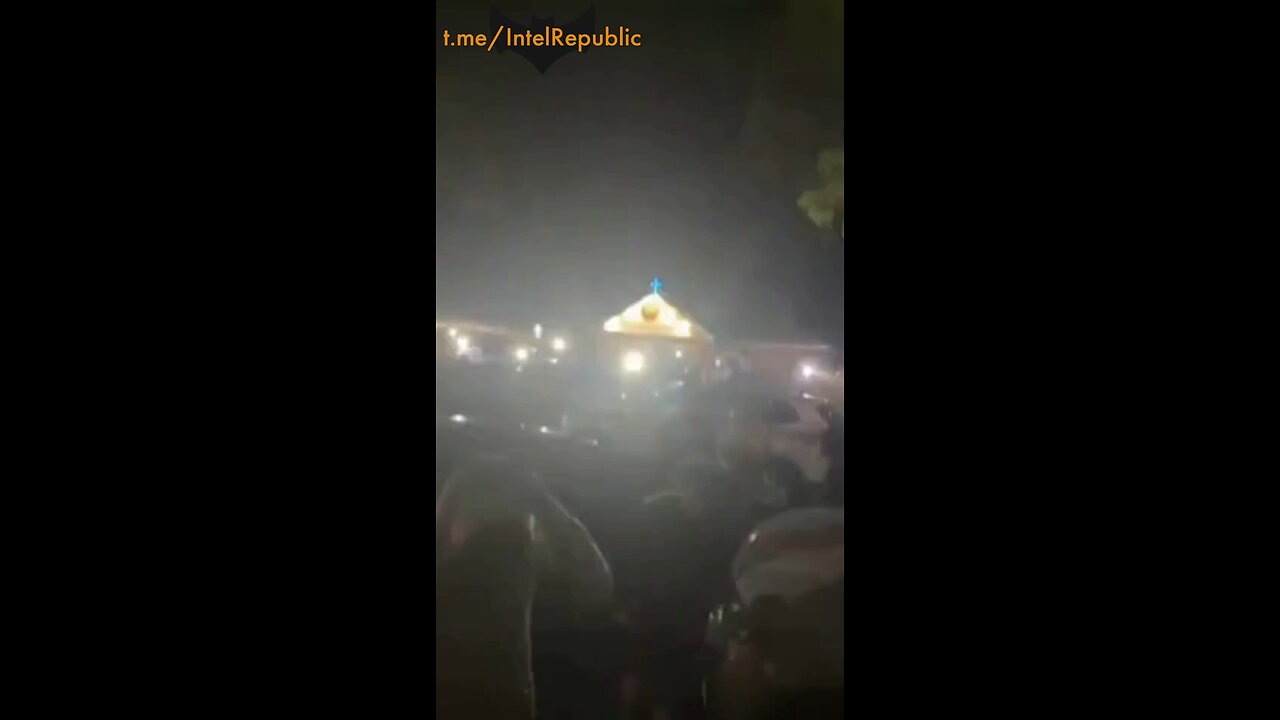 AUSSIES CALL FOR TERRORIST'S HEAD - BRING HIM OUT chants ring repeatedly