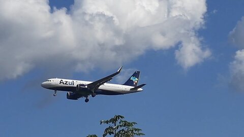 Airbus A320NEO PR-YRR na final antes de pousar em Manaus vindo de Boa Vista