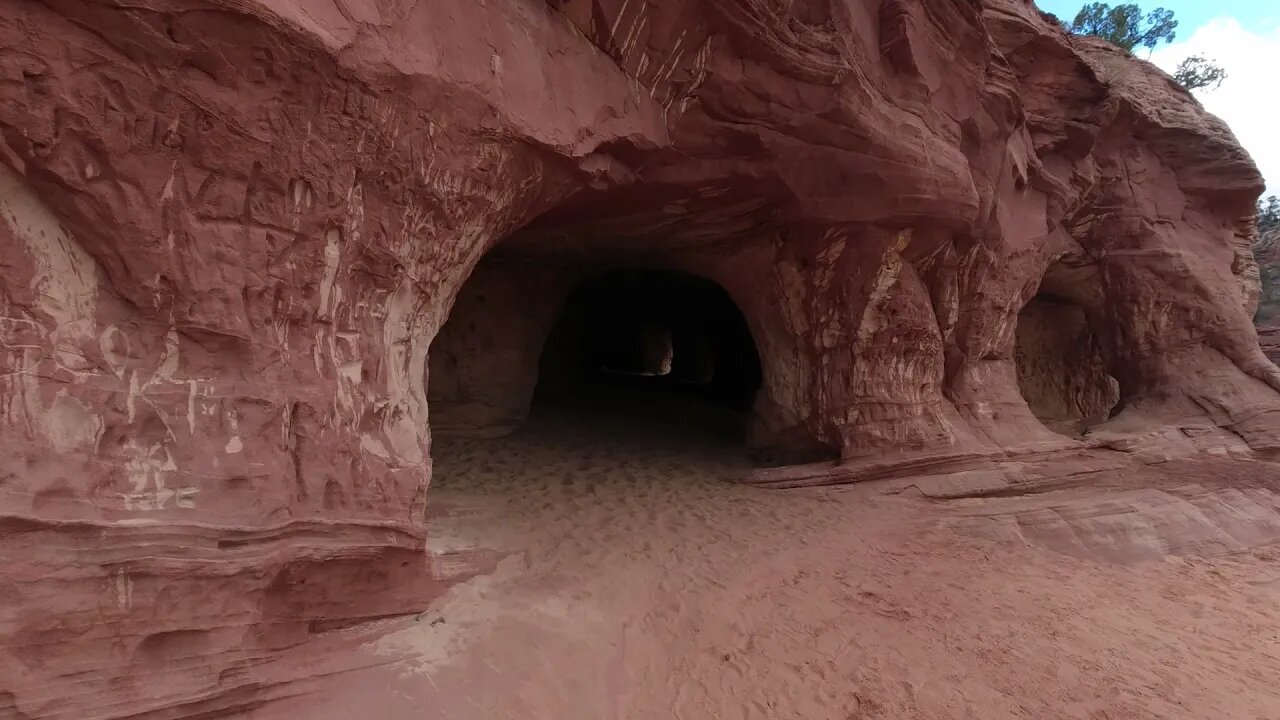INCREDIBLE CLIFF HIKE TO CAVERNS, JUST OUTSIDE KANAB UTAH