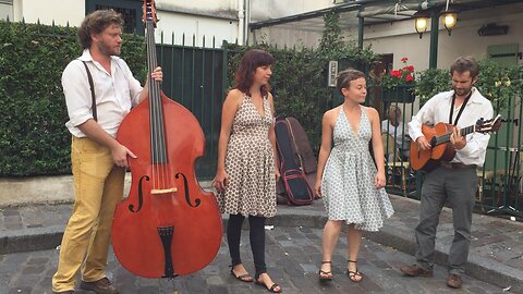 French music in the streets of Paris