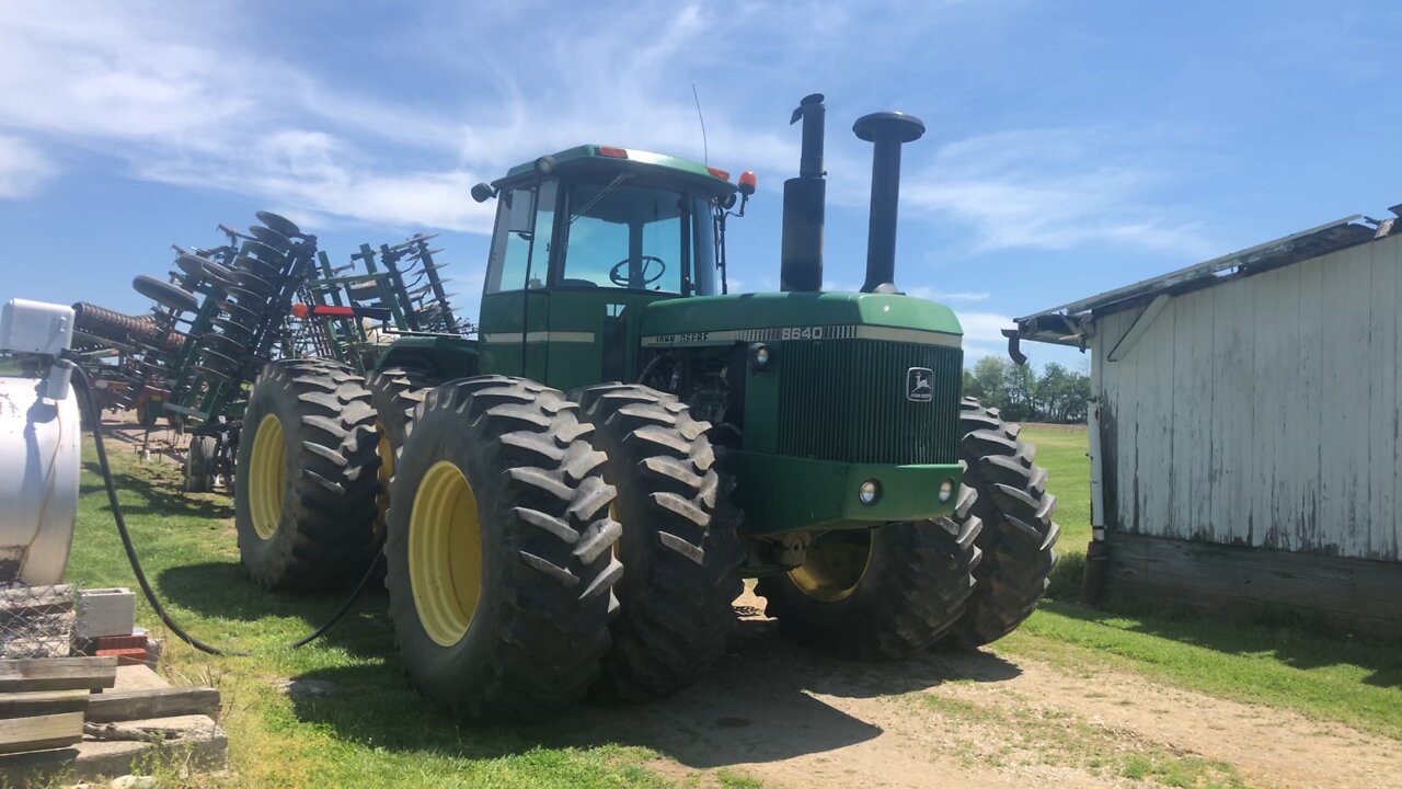 John Deere 8640