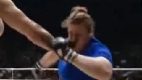 heavyweight women deadly eyepoke