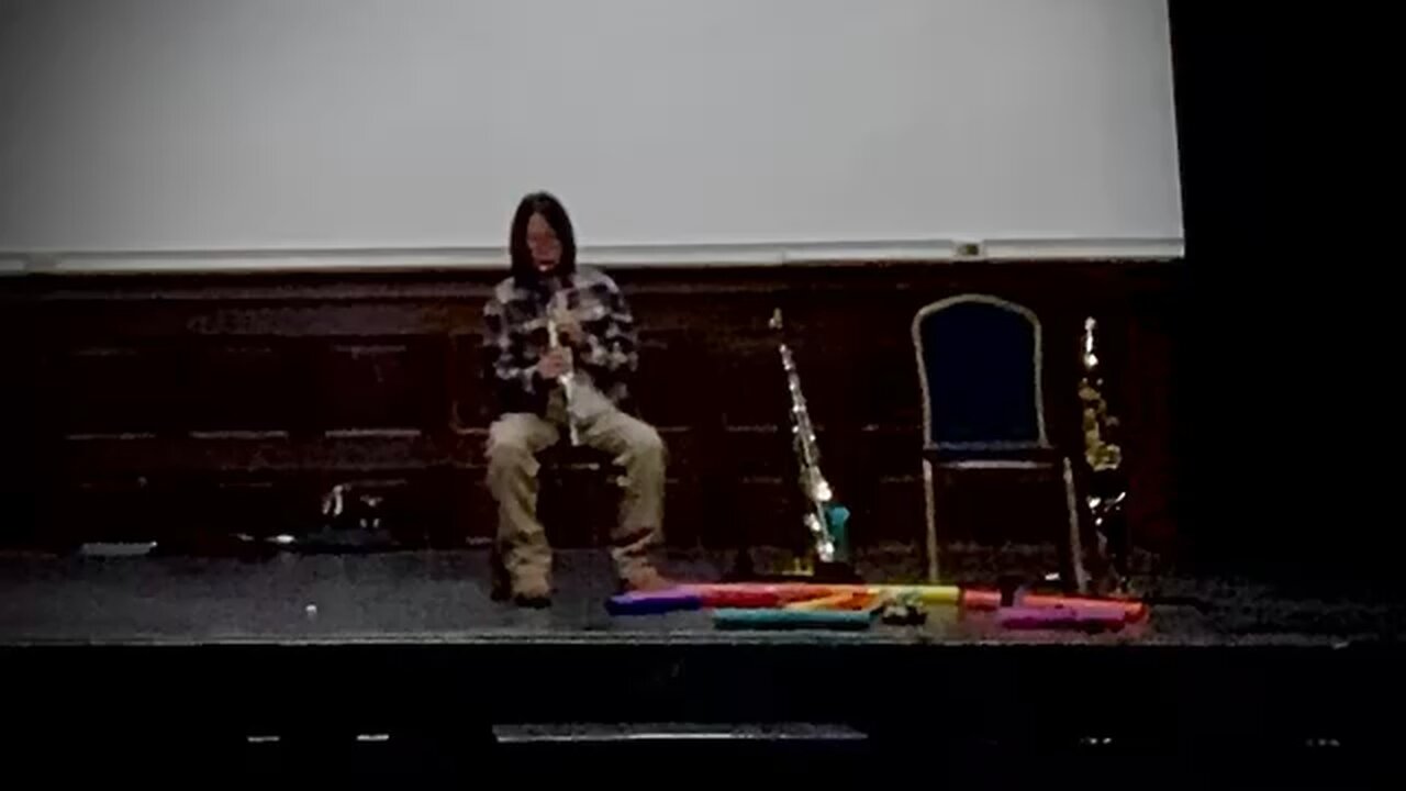 Free form improvised free jazz with Clarinet and saxophone