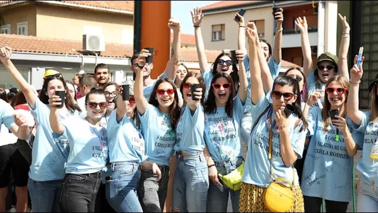 Šibenski maturanti slave kraj škole