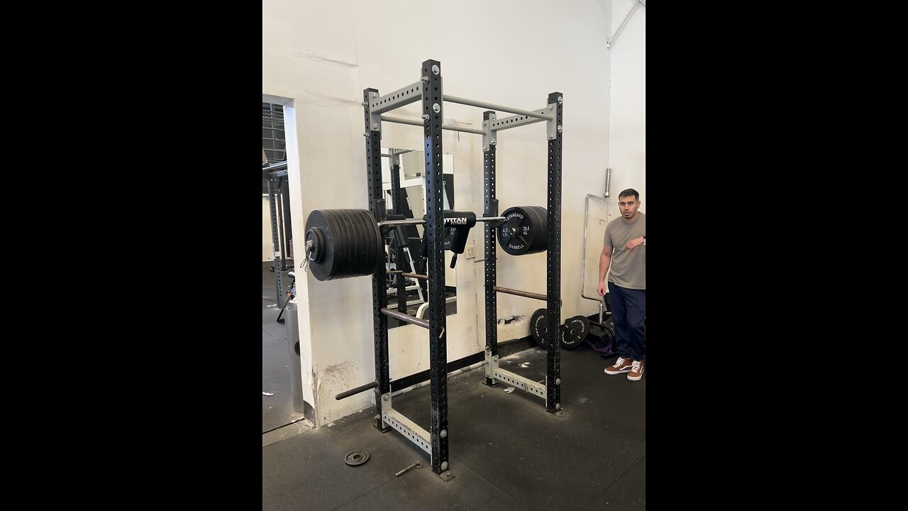 900lbs Hatfield Squat