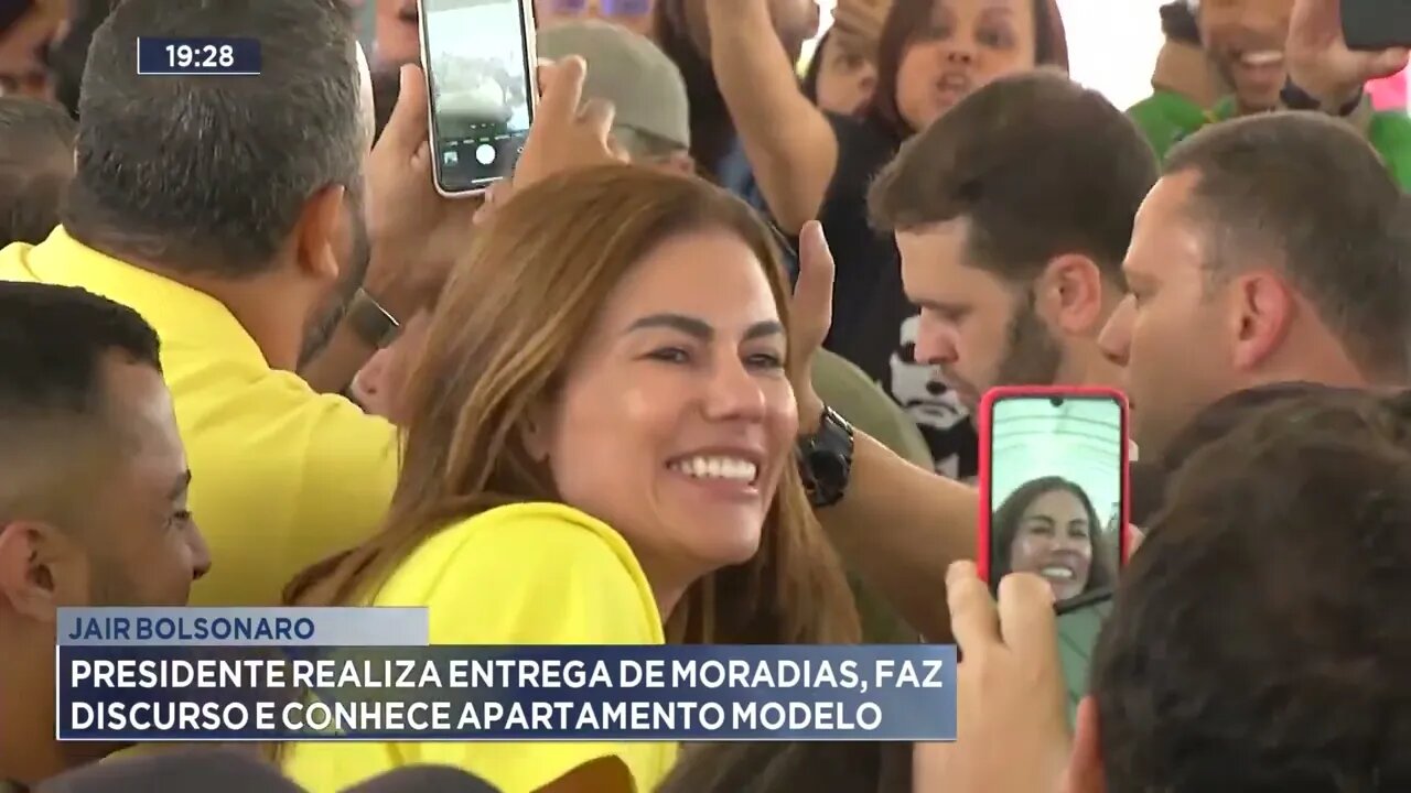 Jair Bolsonaro: Presidente realiza entrega de moradias, faz discurso e conhece apartamento modelo