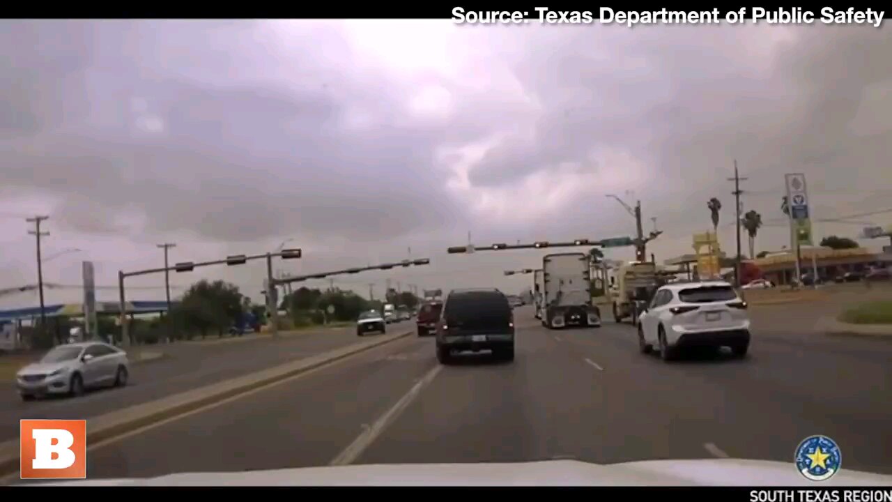 Human Traffickers fleeing from police dump illegals in streets then swims back to Mexico.