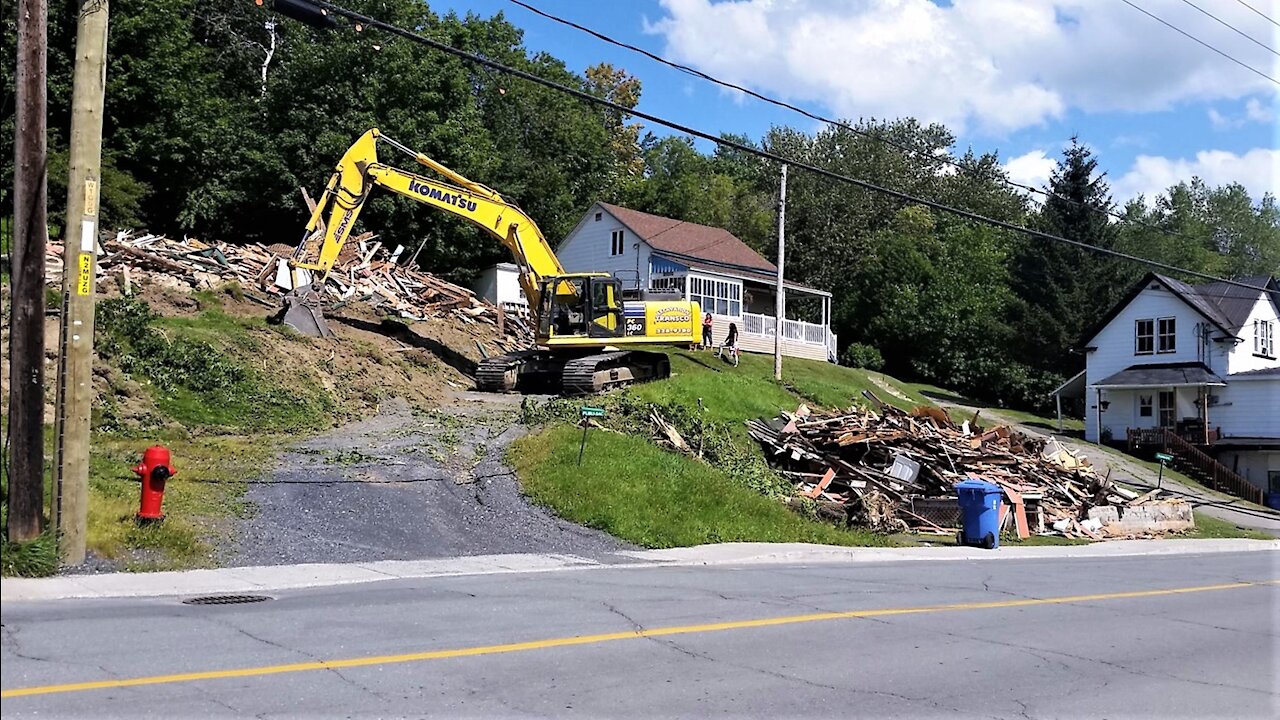 Demolition premiere avenue