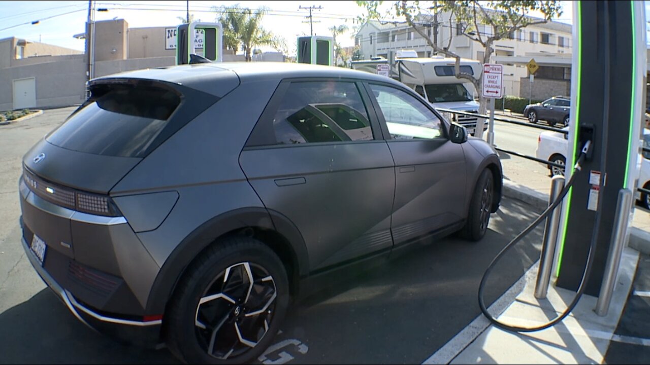 CA leaders propose timeline to get to 100% electric cars by 2035