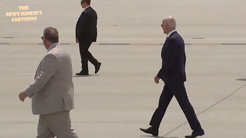 Biden arrives at O'Hare airport in Chicago.