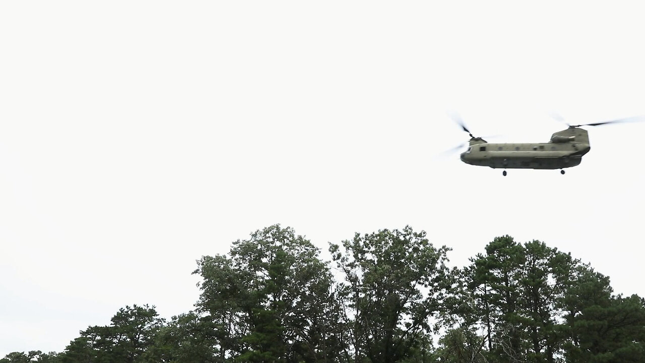 Soldiers take to the sky in Chinook safety training