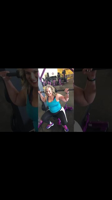 Ursula Doing Squats Video !
