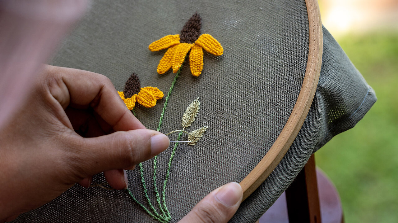 How to embroider the picot flower stitch - Relaxing Embroidery