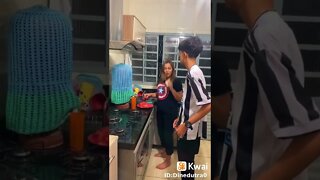 Dinedutra sempre certo a minha já fez isso comigo e a de vocês? (Kwai) #shorts
