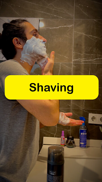 پس از اصلاح، مهم است که صورت را کاملا با آب خنک بشویید