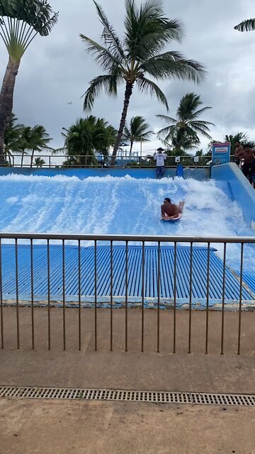 Flow Rider Wet N Wild Hawaii