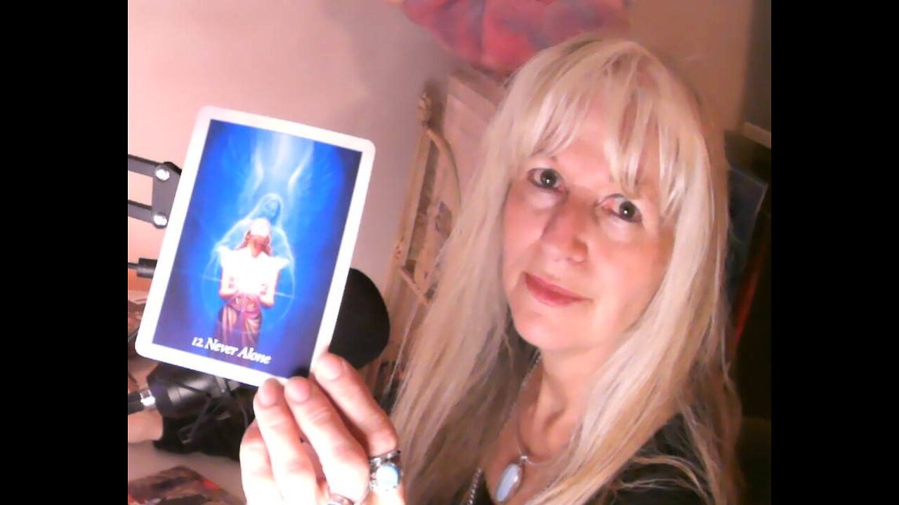 Tarot Leo - April 2022 - A Message From Spirit