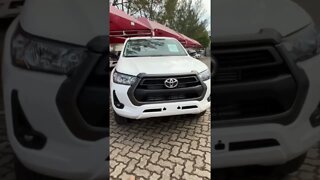 VERSÃO DE ENTRADA DA HILUX VALE A PENA? #shorts