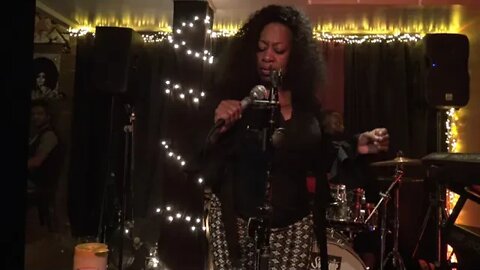 A Night at Kat's Kafe in Atlanta, Ga with the Sweet, Soulful Voice of Reci Reign