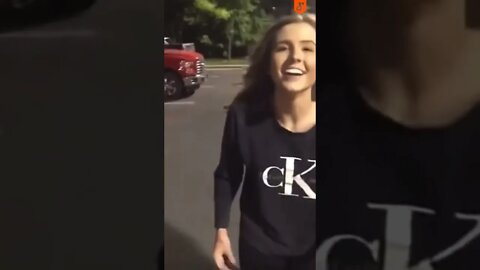 Guys don’t put your piemeltje in crazy girls
