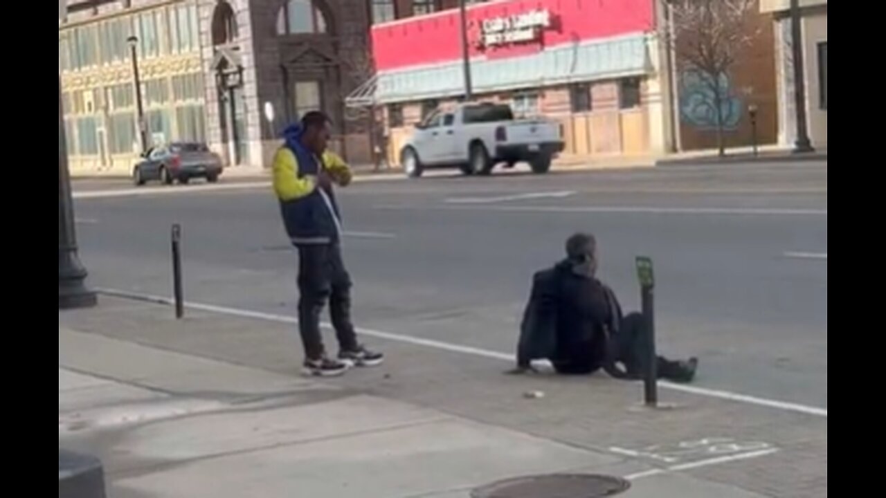 A St. Louis man loads gun & kills homeless white guy in front of stunned onlookers Downtown.