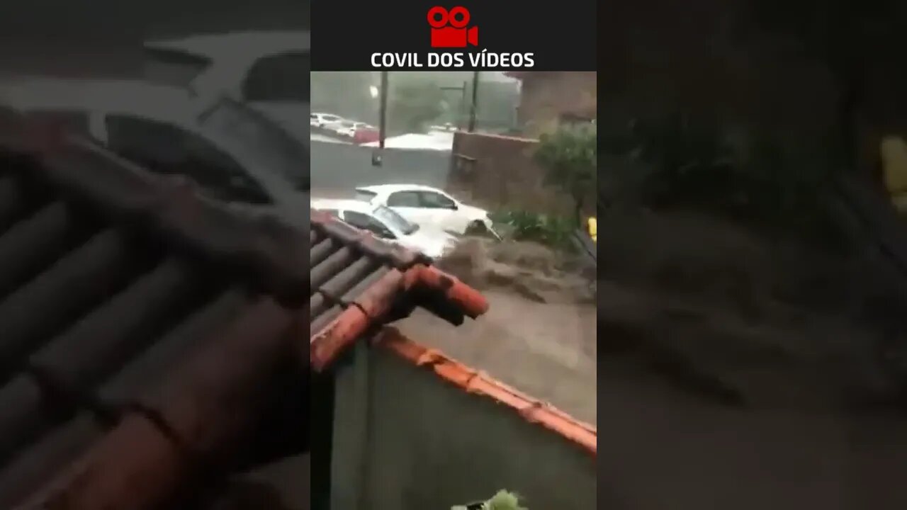 chuva forte arrasta carros 😱😱😱