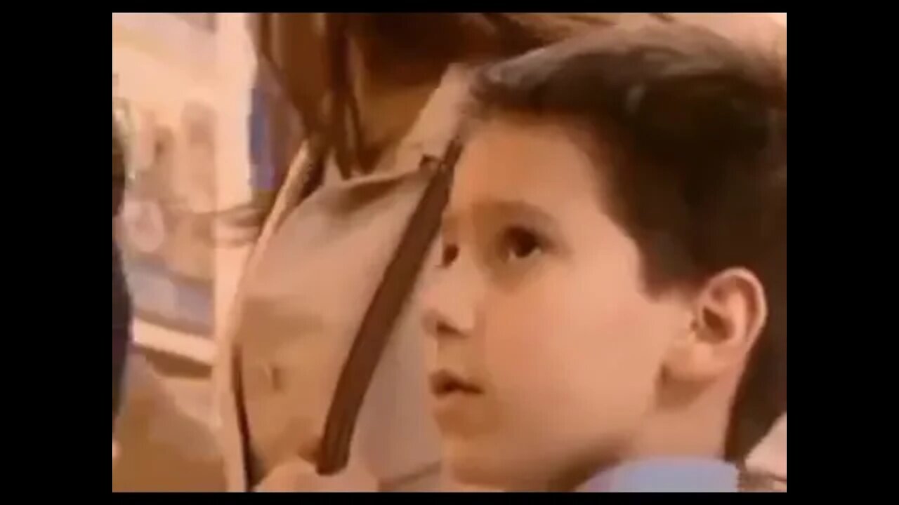 جبر الخواطر . . تعلموا من الطفل ❤️
