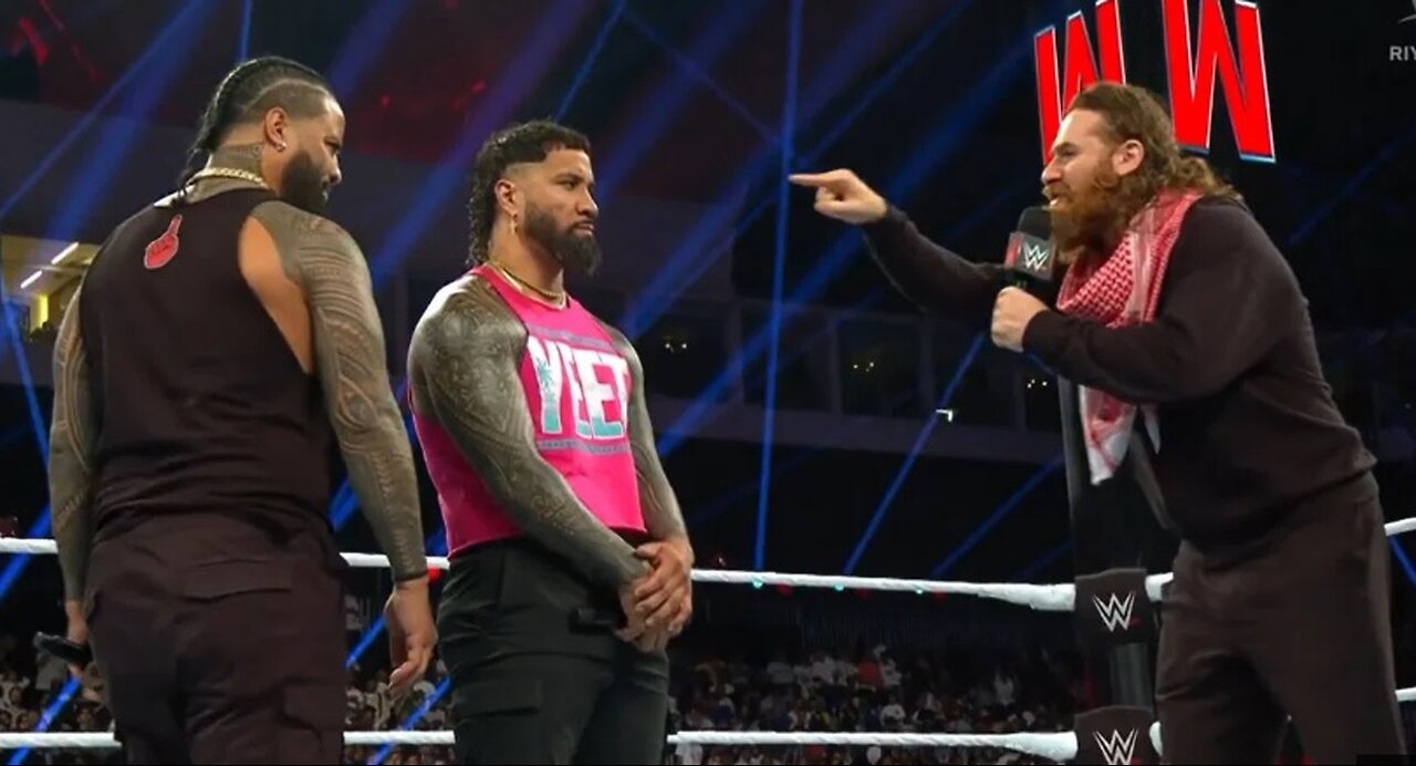 Jey Uso & Jimmy Uso Confronta Sami Zayn - WWE Raw Noviembre 4, 2024 en español