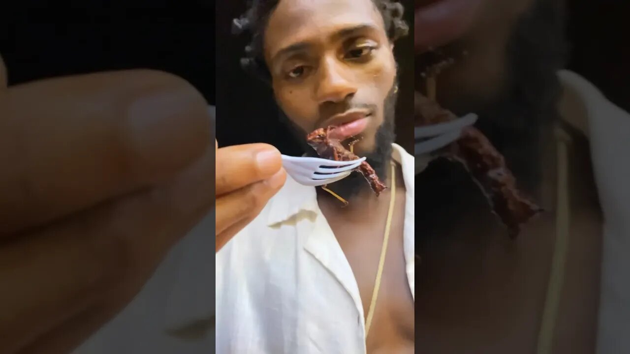 He Ate A Insect In Thailand!