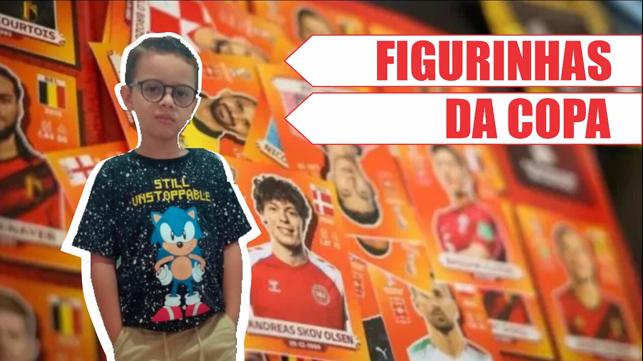 Abrindo pacotes de figurinhas da copa!