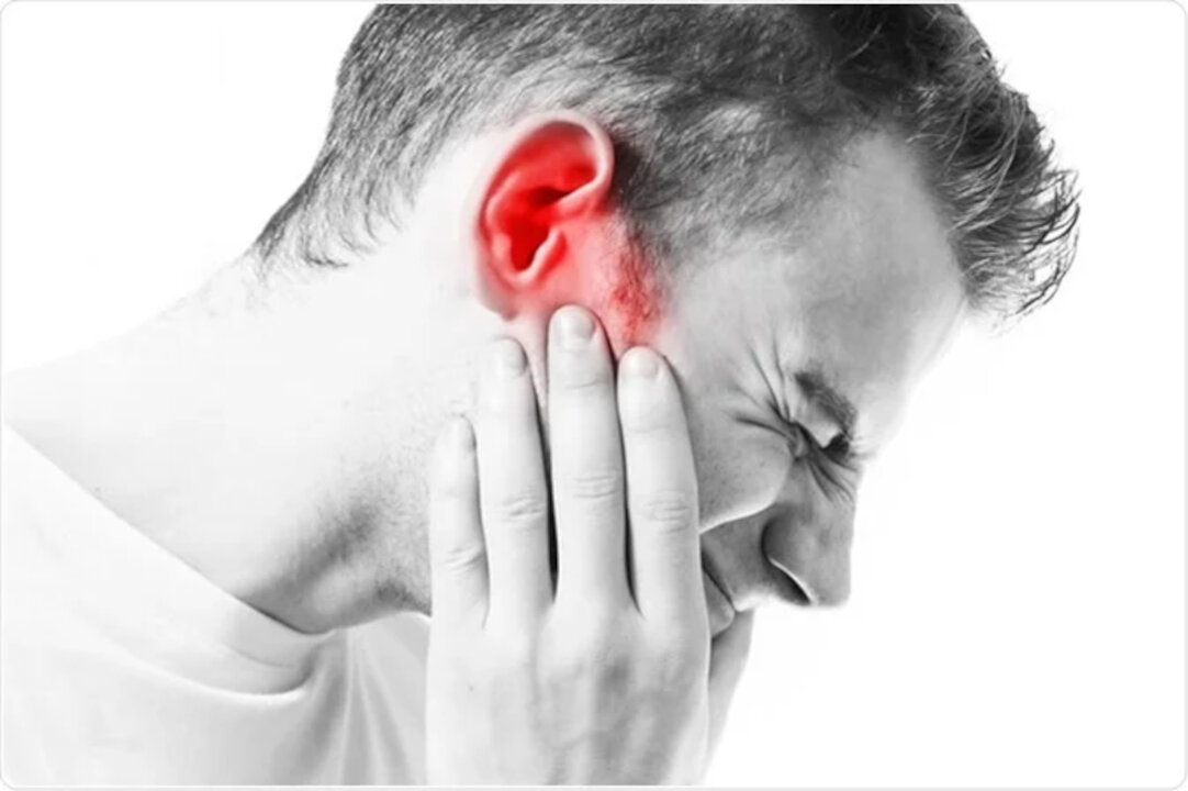 "Say Goodbye to Ear Ringing with These 5 Simple Remedies for Tinnitus!"