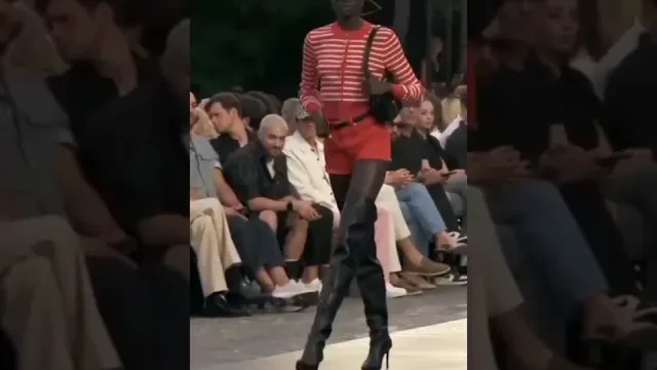 Nyaguaa in Amiparis Spring/Summer 2023 Fashionshow catwalk