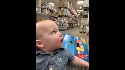 I felt the same way when I first heard banjos…😳🤣👶🏼🪕 #shorts #kids #banjos