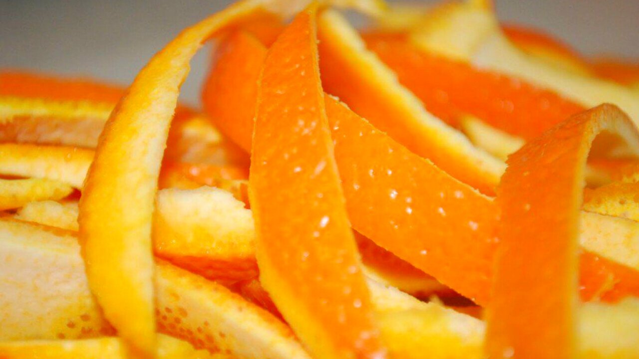 You Will Never Throw Away Orange Peels After Watching This