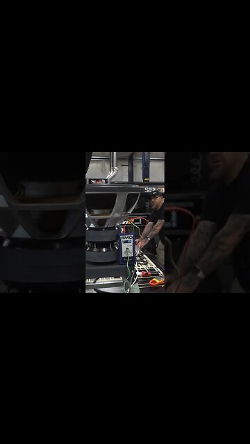 RIDICULOUS WATTAGE ⚡️ 220v Straight to an SMD 18” Sub 🔊 pt.3