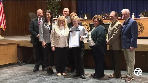 Seventh grader honored for heroic act on school bus in Warren