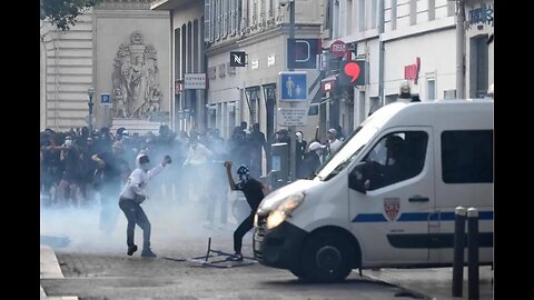 TENSÃO NA FRANÇA