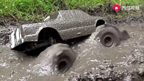 9: Look at the model car off-road, the vision is amazing, take a look.