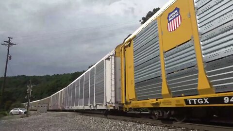 1 Lead & 1 DPU pull this loaded autorack