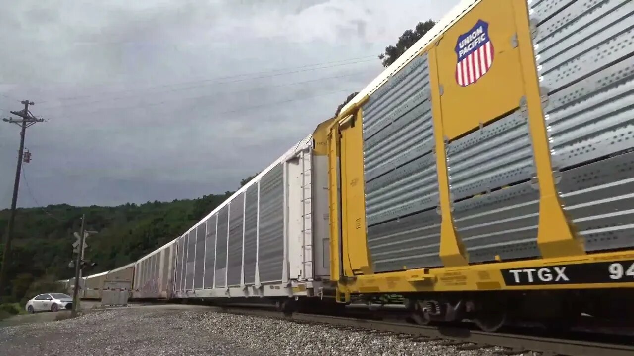 1 Lead & 1 DPU pull this loaded autorack