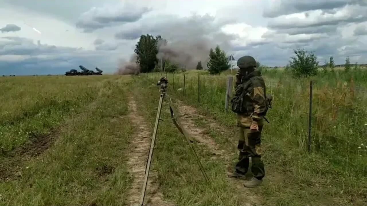 The work of the Grad MLRS on the positions of Ukrainian militants