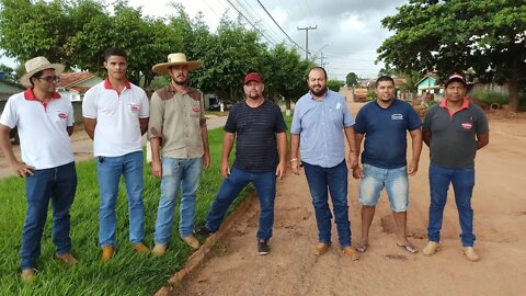 Vereadores Jacy Oliveira e Romeu, cobram do executivo tapa buraco no bairro Tucano