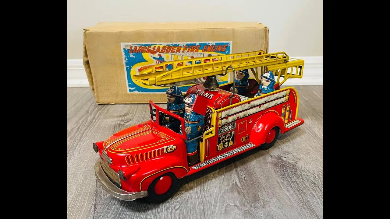 Enormous Marusan Large Ladder Fire Engine is ready to spring into action!