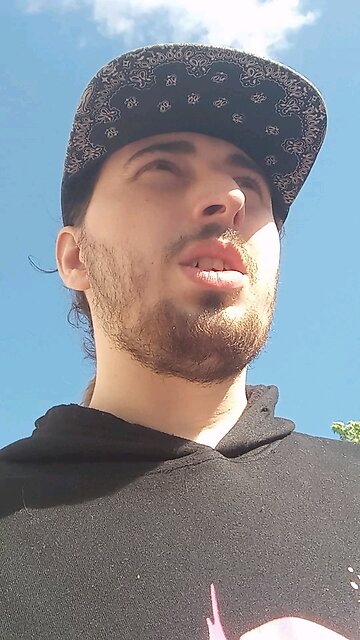 I'm here too proof that I'm in the shot with the pool